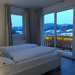 Frozen Time Apartment *